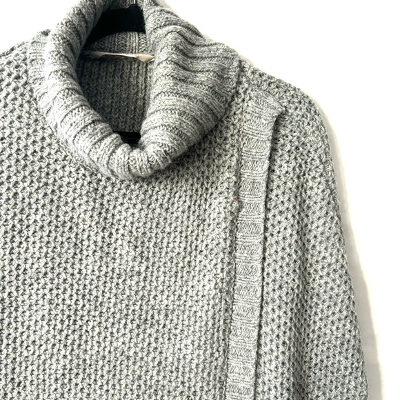 Soft Surroundings Waffle Knit Turtleneck Wool Blend Poncho Gray Missy One Size - Picture 11 of 14